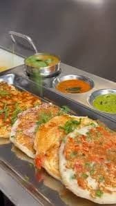 5 Cocktail Uttapam